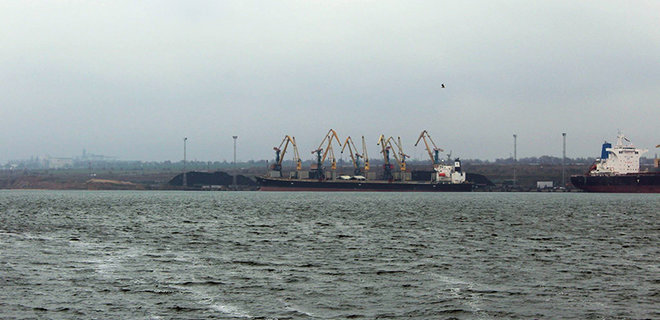 В порт Южный доставили очередную партию угля из ЮАР - Фото