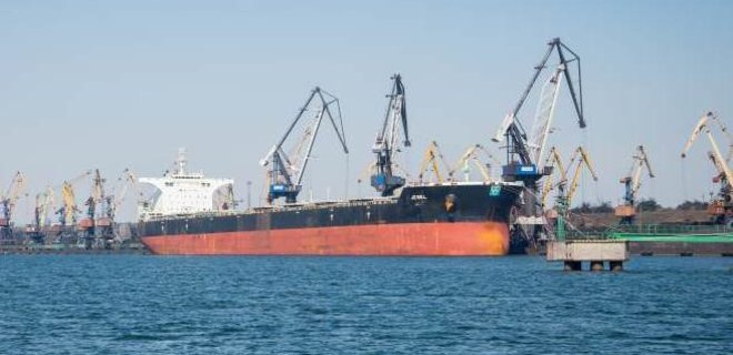 Россия заблокировала крупнейший порт зернового коридора - Фото