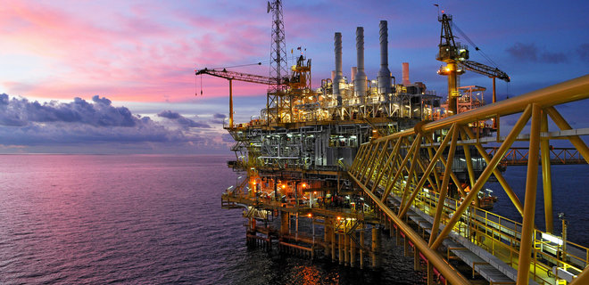 Нефть в ноябре пережила сильнейшее за 10 лет падение цен - Фото