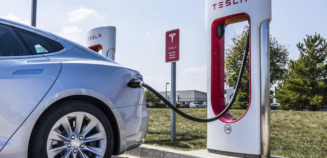 Маск анонсировал появление Tesla Supercharger в Украине - Фото
