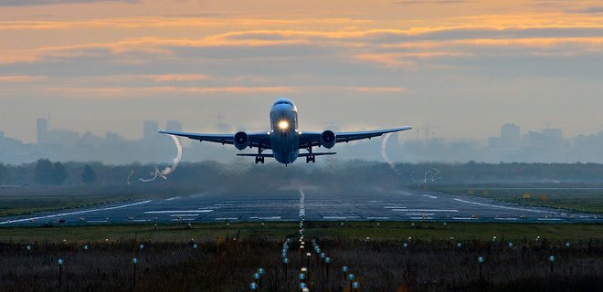 Пассажиропоток аэропорта Запорожье побил 25-летний рекорд - Фото