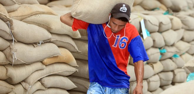 Мировые цены на кофе обвалились из-за перепроизводства - Фото