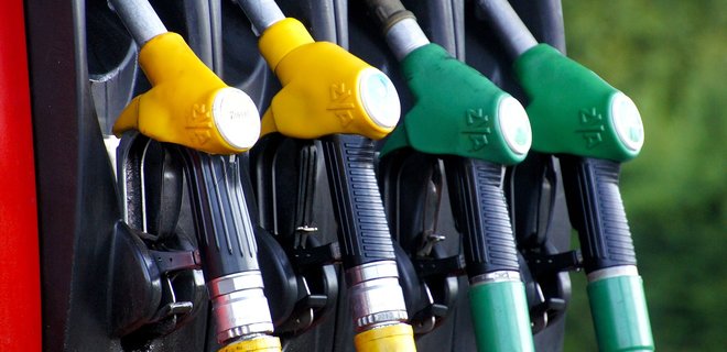 WOG вслед за ОККО повысила цены на бензин - Фото