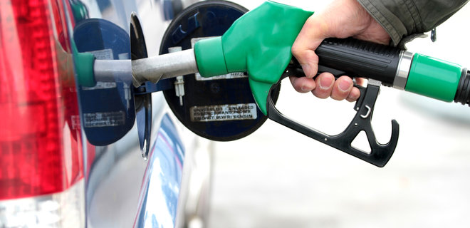 АЗС группы Приват повысили цены на бензин - Фото