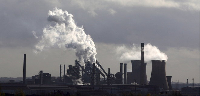 МВФ предлагает ввести налог на выбросы CO2 для всех стран - Фото