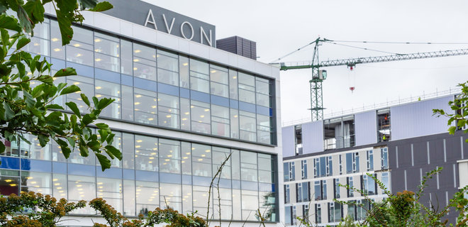 Косметический гигант из Бразилии покупает компанию Avon - Фото
