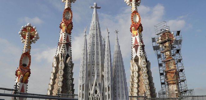 Собор Гауди в Барселоне достроят спустя 137 лет - Фото