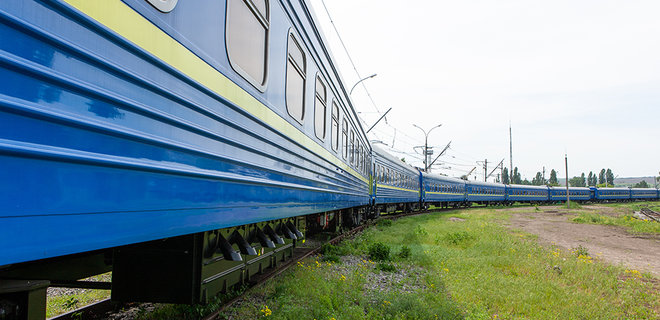 Укрзалізниця будет жаловаться в АМКУ на Крюковский завод - Фото
