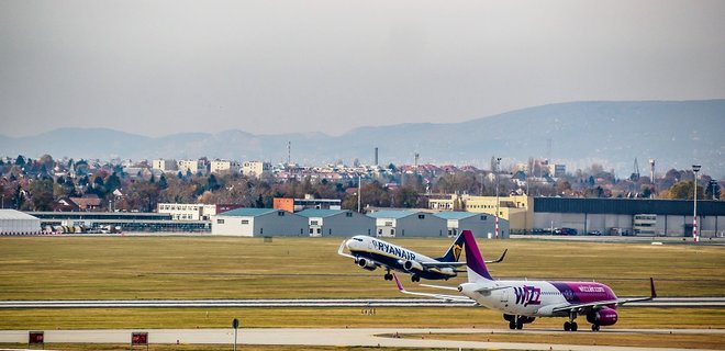 Ryanair ввел спецтарифы для пассажиров отмененных рейсов Wizz Air - Фото