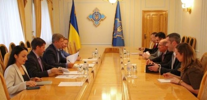 Данилюк обсудил с военным советником США реформы в Укроборонпроме - Фото
