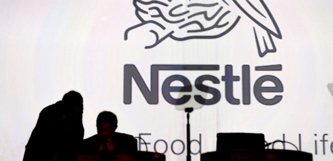 Хакеры Anonymous слили базу данных Nestle, которая отказалась уходить с рынка России - Фото