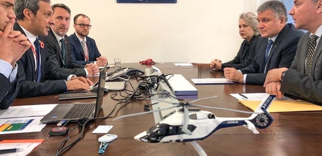 Аваков анонсировал открытие представительства Airbus в Украине - Фото