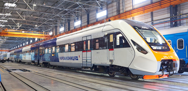 Новый дизель-поезд выехал на первый рейс в Борисполь: фото - Фото