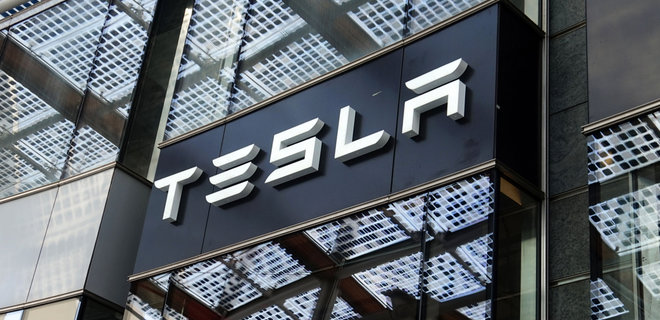 Акции Tesla рекордно выросли - Фото