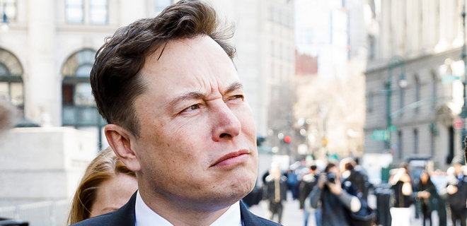 Илон Маск продал акции Tesla на $7 млрд за неделю. Нужны деньги на уплату налогов - Фото