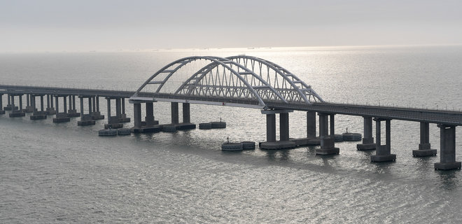 США ввели санкции за ж/д перевозки по Керченскому мосту - Фото