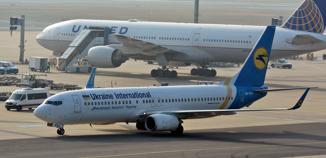 МАУ прокомментировала аварийную посадку самолета в Одессе - Фото