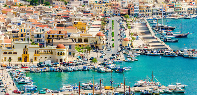 Греция выставит на продажу свои порты - Фото