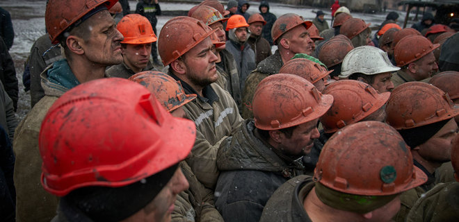 ДТЭК Ахметова заявил о выводе в простой двух угольных шахт и одной фабрики - Фото