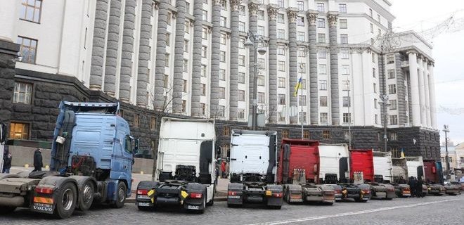 Протесты дальнобойщиков. Почему фуры перекрыли Киев - Фото