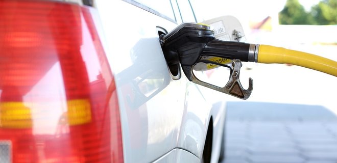 ОККО и WOG снова пошли на снижение цен на бензин - Фото
