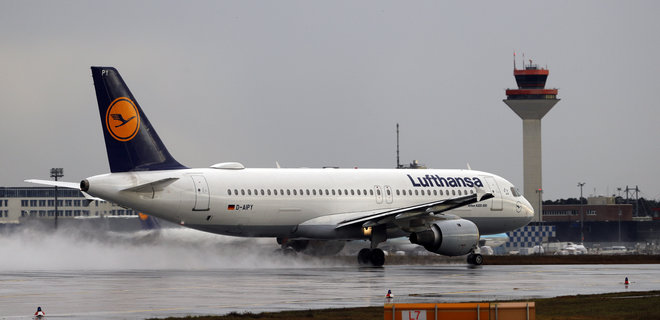 Lufthansa отменяет 23 000 рейсов из-за эпидемии коронавируса - Фото