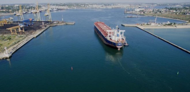 Зернотрейдер інвестує $100 млн у модернізацію порту Чорноморська - Фото
