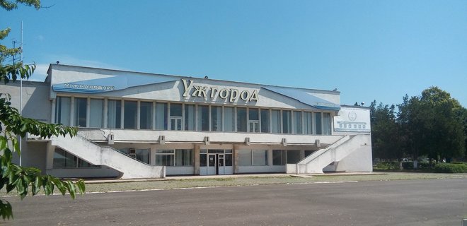 Украина и Словакия подписали соглашение о полноценном восстановлении аэропорта в Ужгороде - Фото