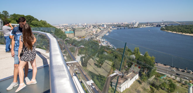 Киев заработал на иностранных туристах 73 млн грн. Топ-5 стран, откуда приезжали  - Фото