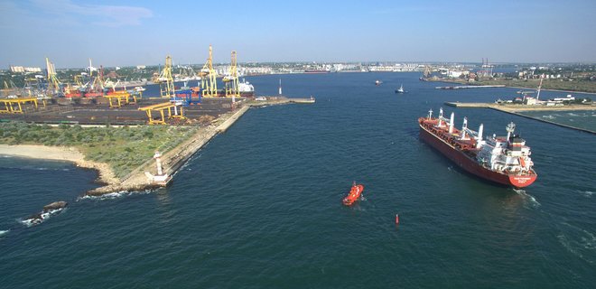 Порт Черноморск принял крупную партию американского угля - Фото