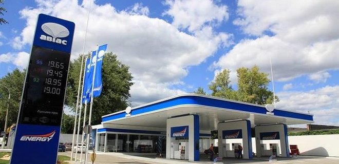 За неделю цена бензина в Украине выросла на 5-10%. Вы не поверите, виноват Коломойский - Фото