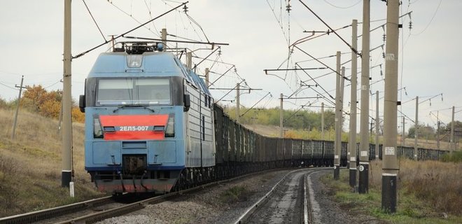 Локомотивы Укрзализныци будут ремонтировать во Львове - Фото