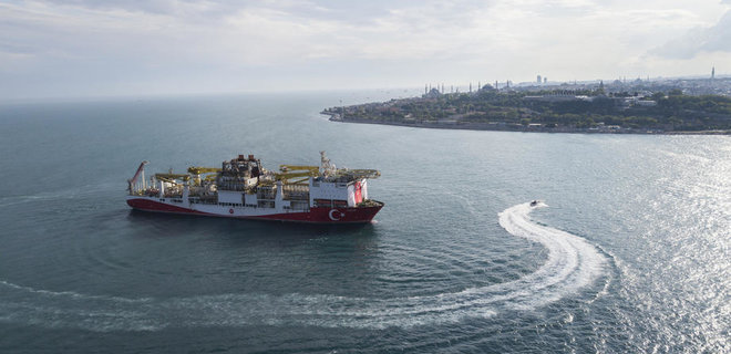 Добыча газа. Турция собирается пробурить 40 скважин в Черном море - Фото