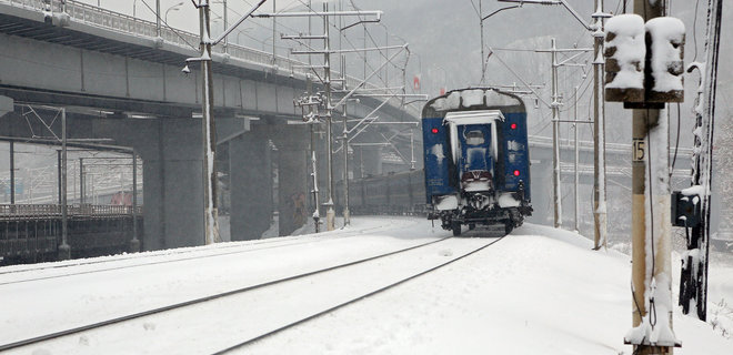 Укрзализныця запускает дополнительный поезд на горнолыжные курорты - Фото