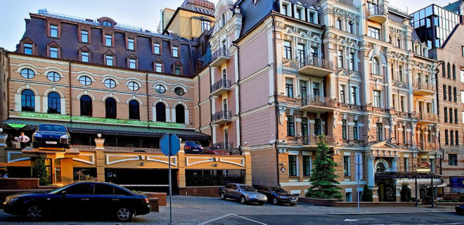 Первый 5-звездочный отель в Киеве получил разрешение на открытие казино - Фото