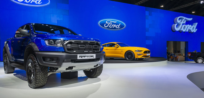 Рыночная стоимость Ford впервые превысила $100 млрд. Дело в электромобилях  - Фото