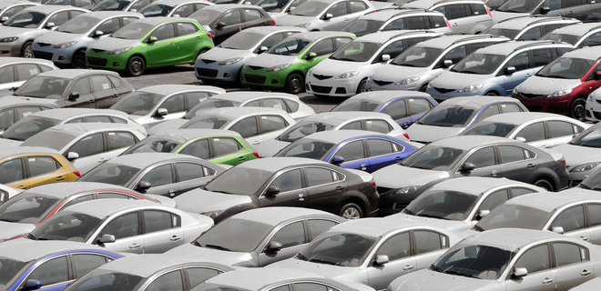 Продаж автомобілів у Євросоюзі впав до рівня 1993 року через дефіцит мікрочипів - Фото