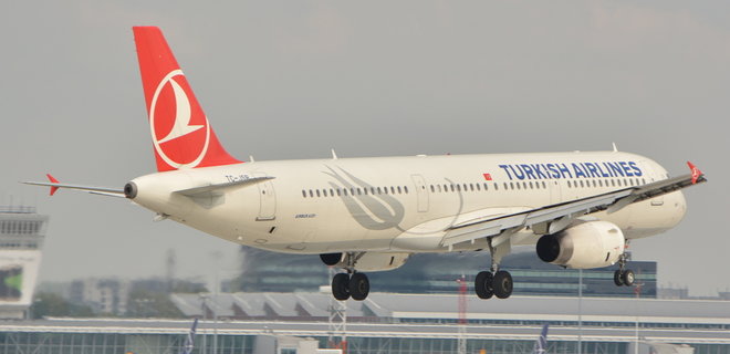 Turkish Airlines не відновлюватиме рейси в Україну до кінця року - Фото