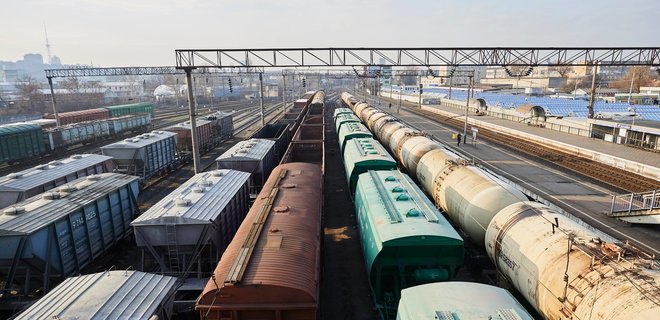 Укрзалізниця збирається націоналізувати 15 000 російських вагонів - Фото