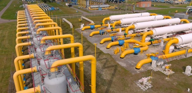 Українські сховища газу заповнені менше ніж на половину - Фото