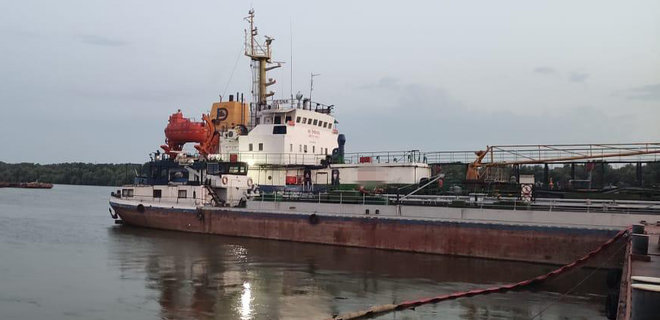 ГБР: в украинские порты массово ввозили контрабандное российское топливо: фото - Фото