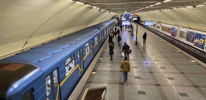 Автоматизация: метро Киева переводит часть станций на работу без билетных касс  - Фото