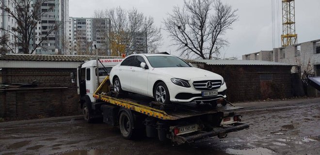 Не платил штрафы. В Украине впервые у водителя забрали авто за долги – фото - Фото
