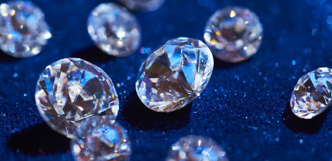 Новий штам коронавірусу спричинив різкий стрибок цін на алмази - Фото