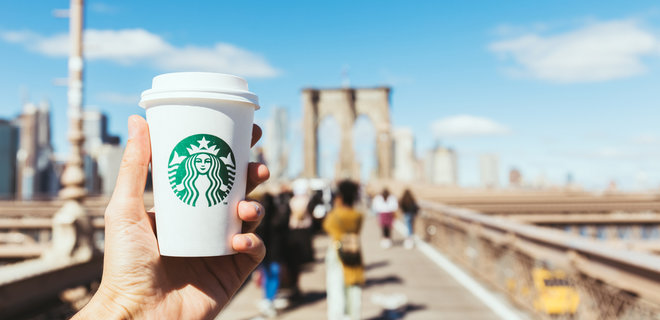 Американська мережа кав'ярень Starbucks повністю йде з Росії - Фото