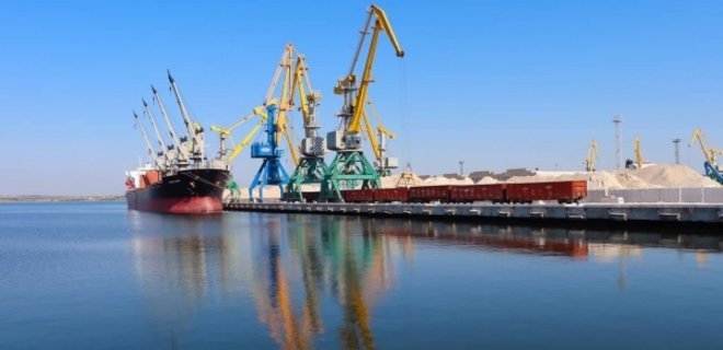 Концесія, оренда та приватизація: що чекає на українські порти у 2022 році - Фото