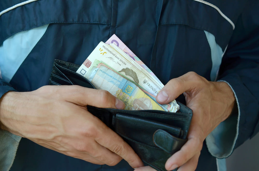 Робота на Львівщині: кому пропонують найвищі зарплати?