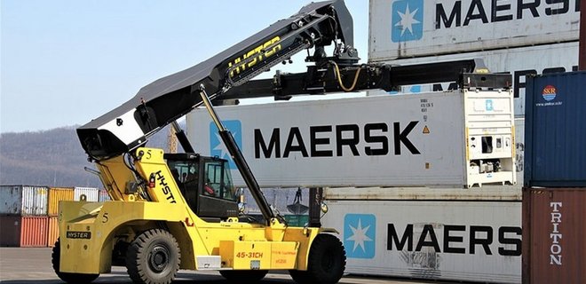 Maersk останавливает контейнерные перевозки в Россию.