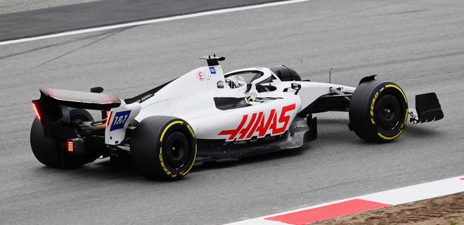 Команда Формули-1 Haas розірвала контракт з російським пілотом і титульним спонсором з РФ - Фото