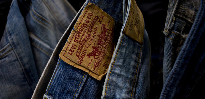 Levi Strauss перестанет продавать джинсы Levi's в России.